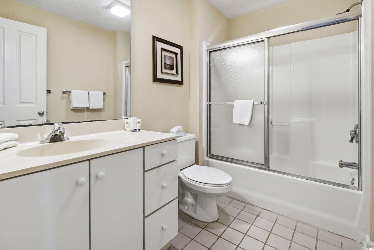 4590 Girvan Dr. Photo 20