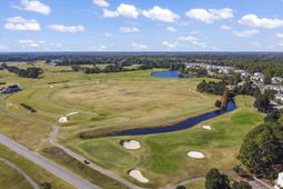 4590 Girvan Dr. photo 4