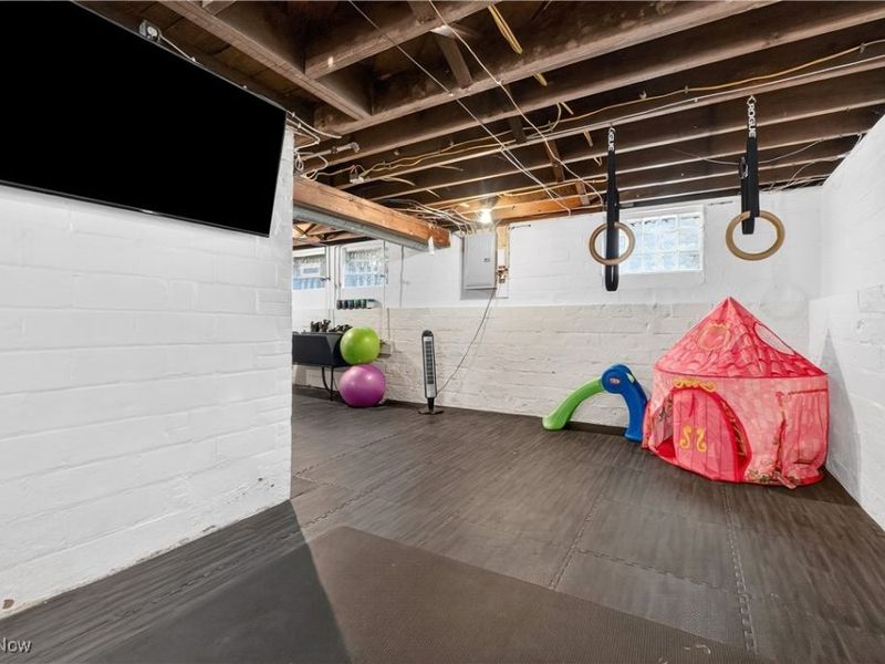 2263 Warren Road, Lakewood, OH 44107 Photo 32