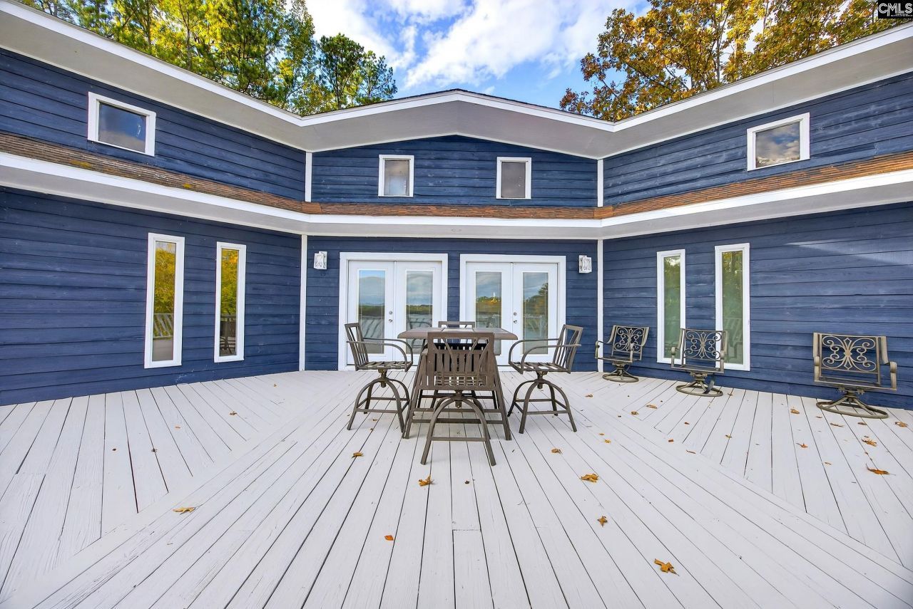 2543 Harbor View Road  Photo 16