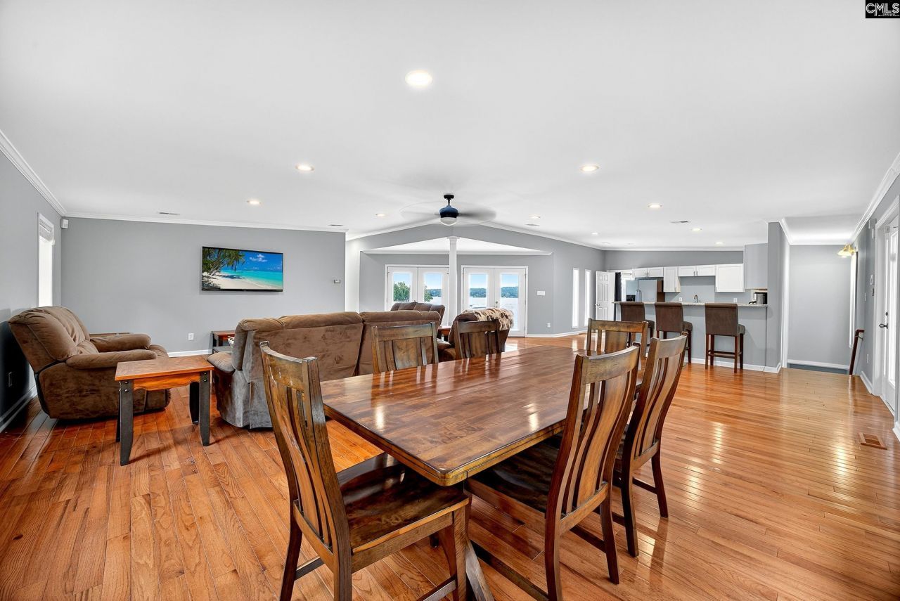 2543 Harbor View Road  Photo 25