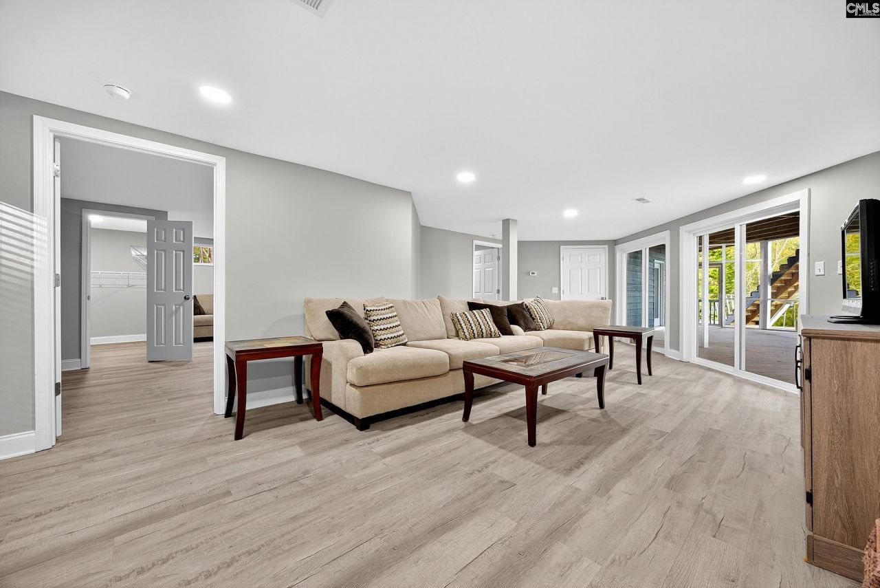 2543 Harbor View Road  Photo 38