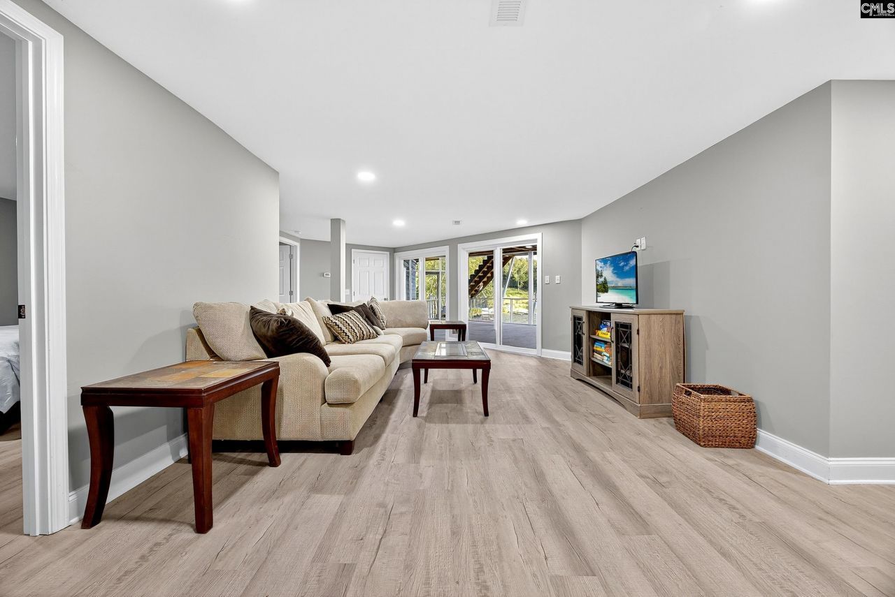 2543 Harbor View Road  Photo 39