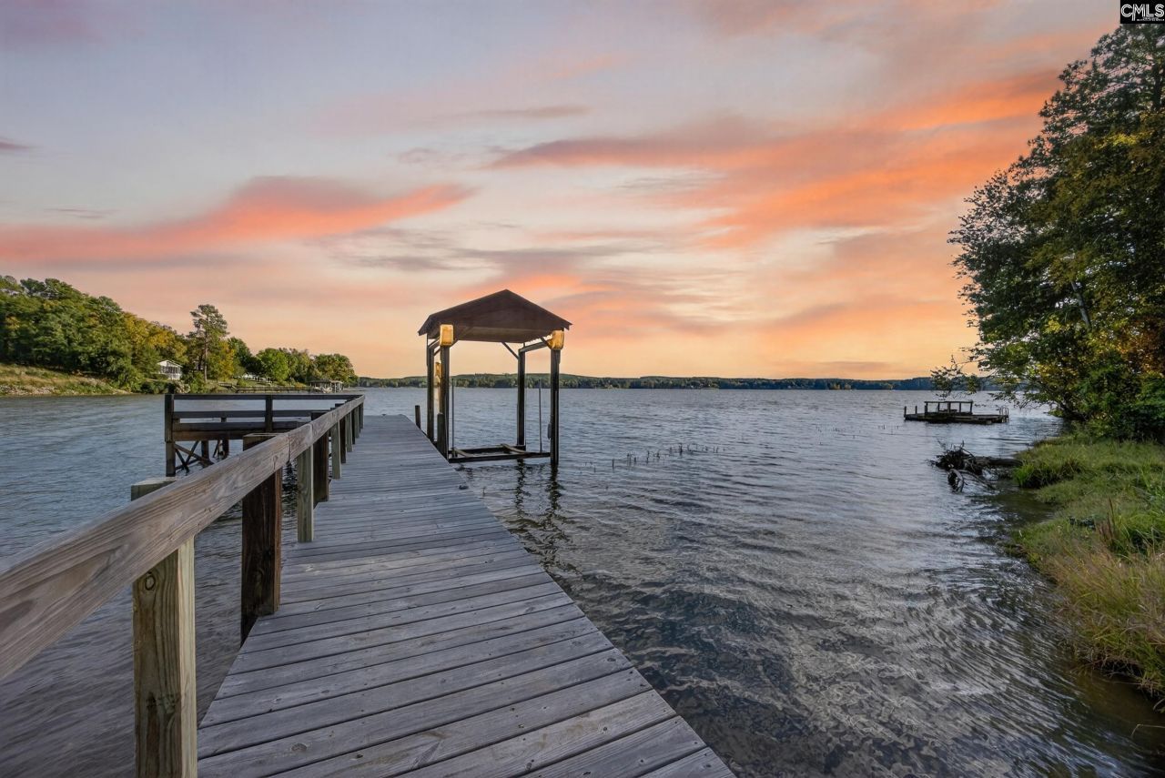 2543 Harbor View Road  Photo 4