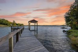 2543 Harbor View Road  photo 4