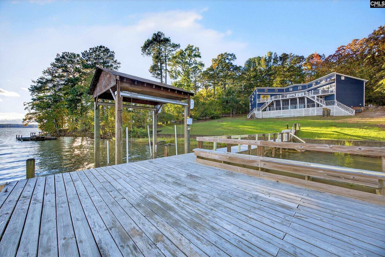 2543 Harbor View Road  Photo 5