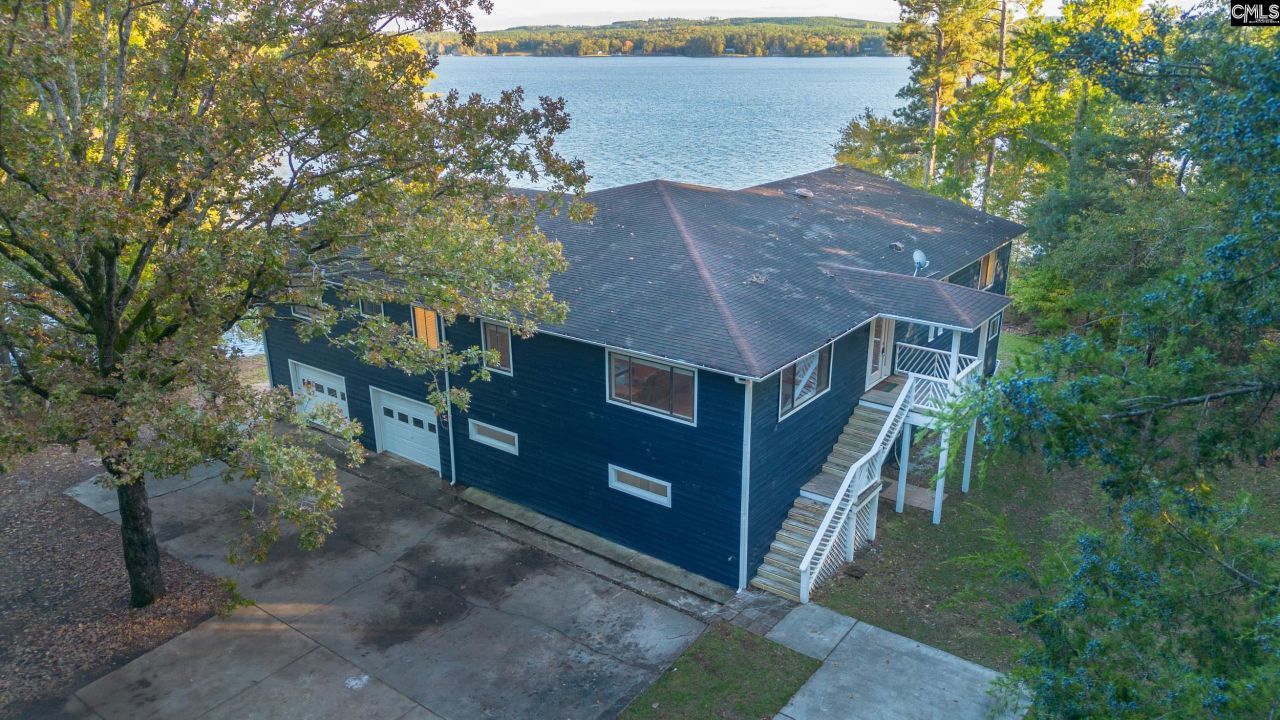 2543 Harbor View Road  Photo 6