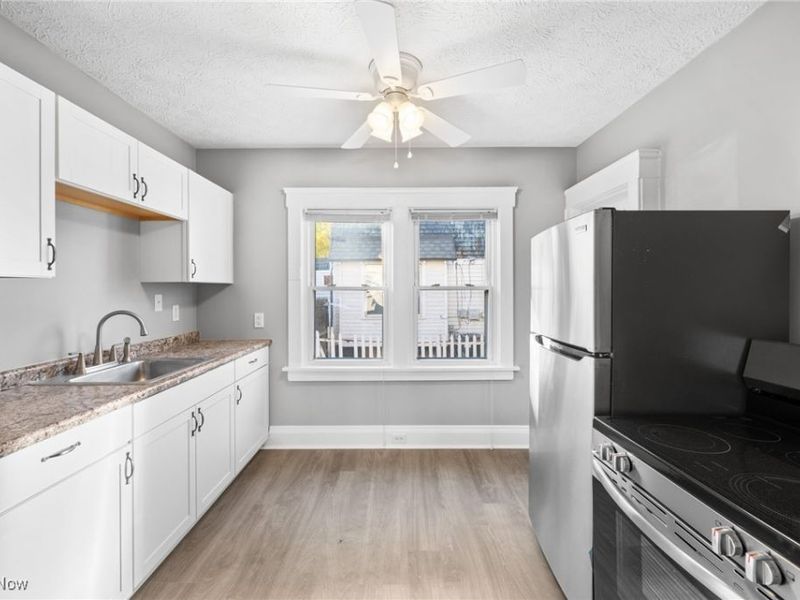 2027 Treadway Avenue, Cleveland, OH 44109 Photo 14