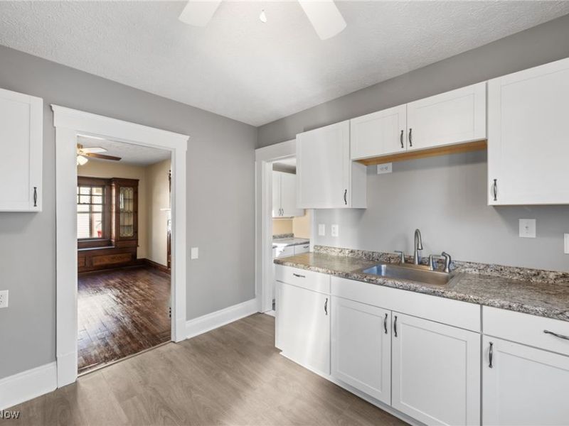 2027 Treadway Avenue, Cleveland, OH 44109 Photo 15