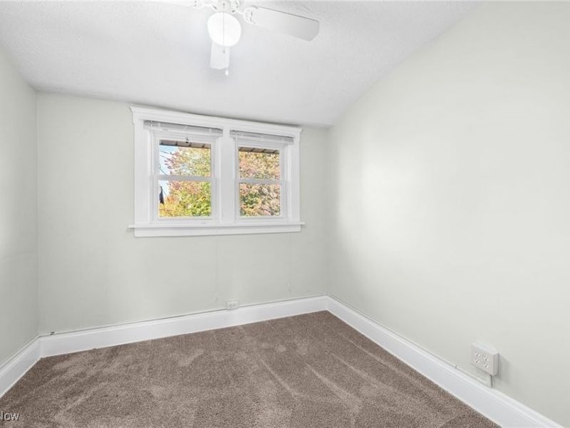 2027 Treadway Avenue, Cleveland, OH 44109 Photo 23