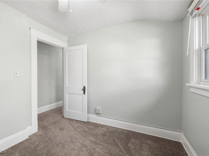 2027 Treadway Avenue, Cleveland, OH 44109 Photo 27