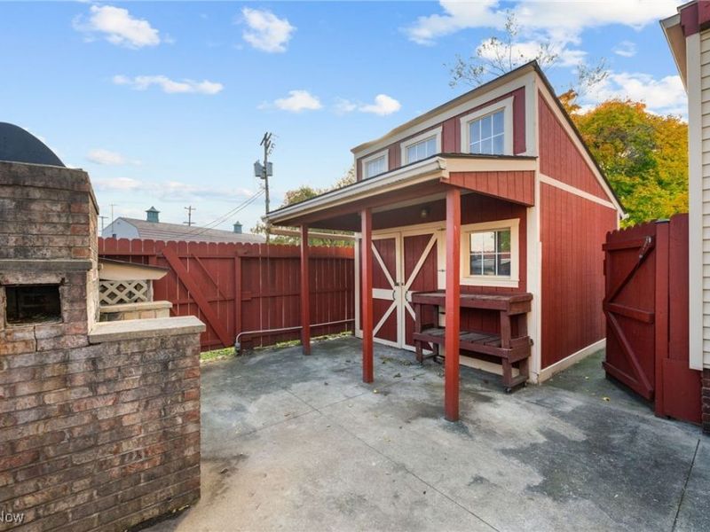 2027 Treadway Avenue, Cleveland, OH 44109 Photo 36