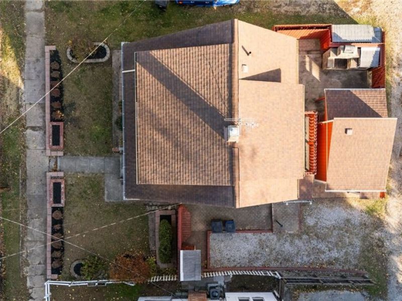 2027 Treadway Avenue, Cleveland, OH 44109 Photo 41