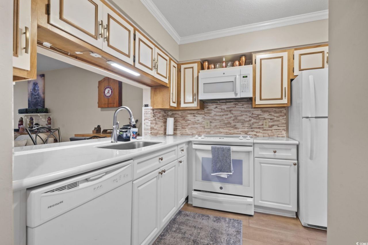 311 75th Ave N Photo 3