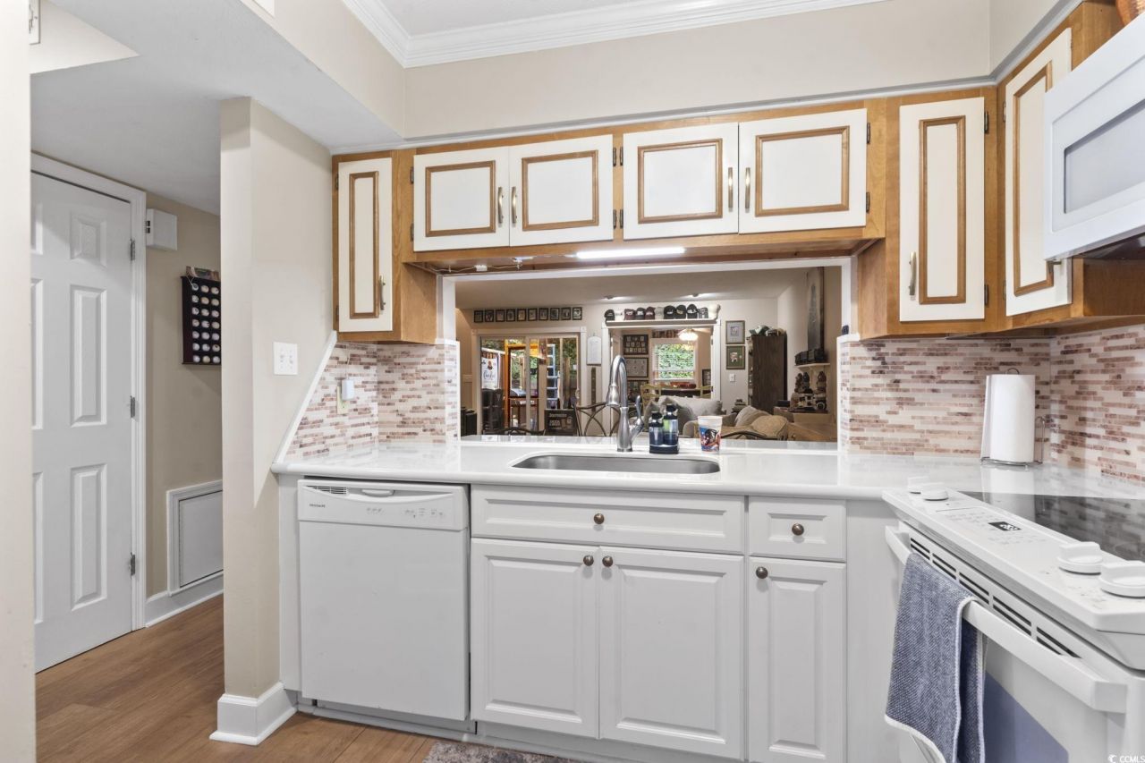 311 75th Ave N Photo 4