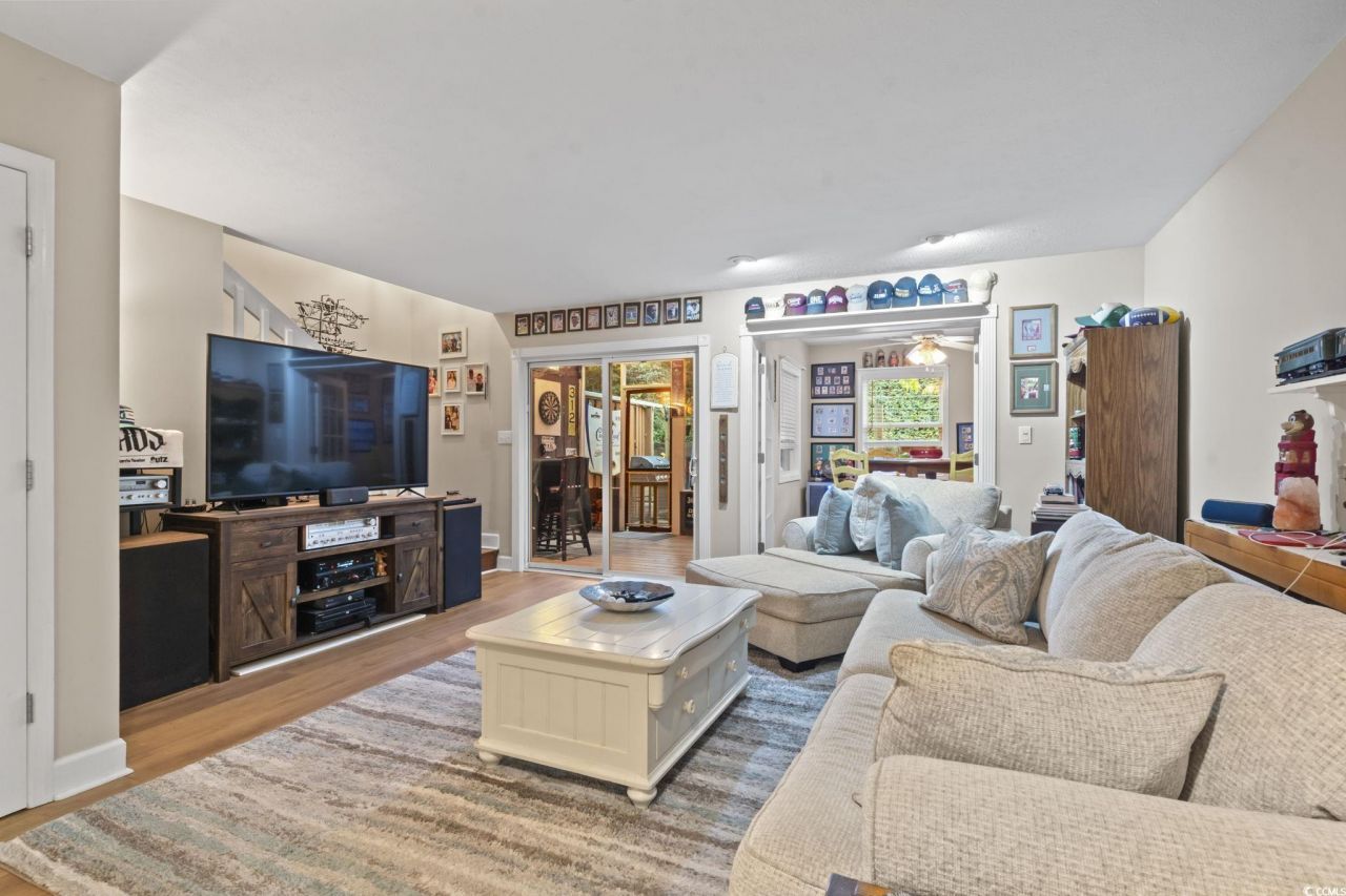 311 75th Ave N Photo 9