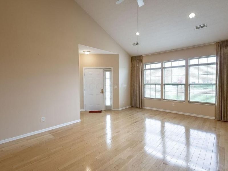 201 Willow Trail Drive, Johnstown, OH 43031 Photo 6