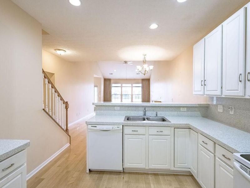 201 Willow Trail Drive, Johnstown, OH 43031 Photo 9