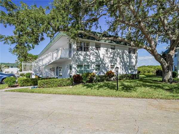 2800 Indian River Boulevard, Unit E6, Vero Beach, FL 32960