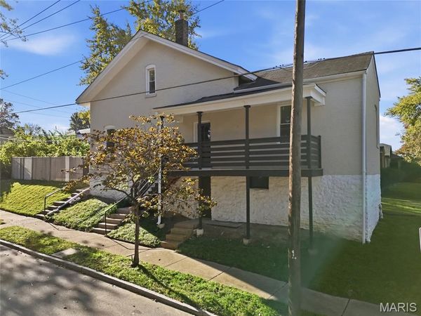 5200 Dewey Avenue, St Louis, MO 63116