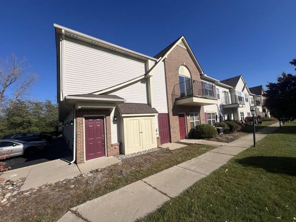 9589 Lakeside dr Drive, Ypsilanti, MI 48197