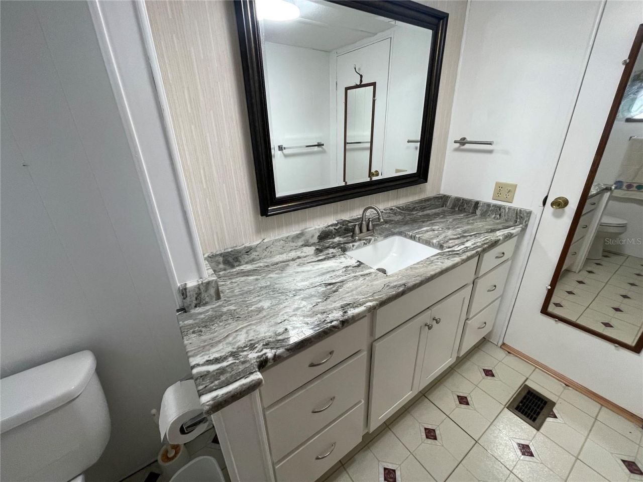 504 49th C Avenue Drive E, Bradenton, FL 34203 Photo