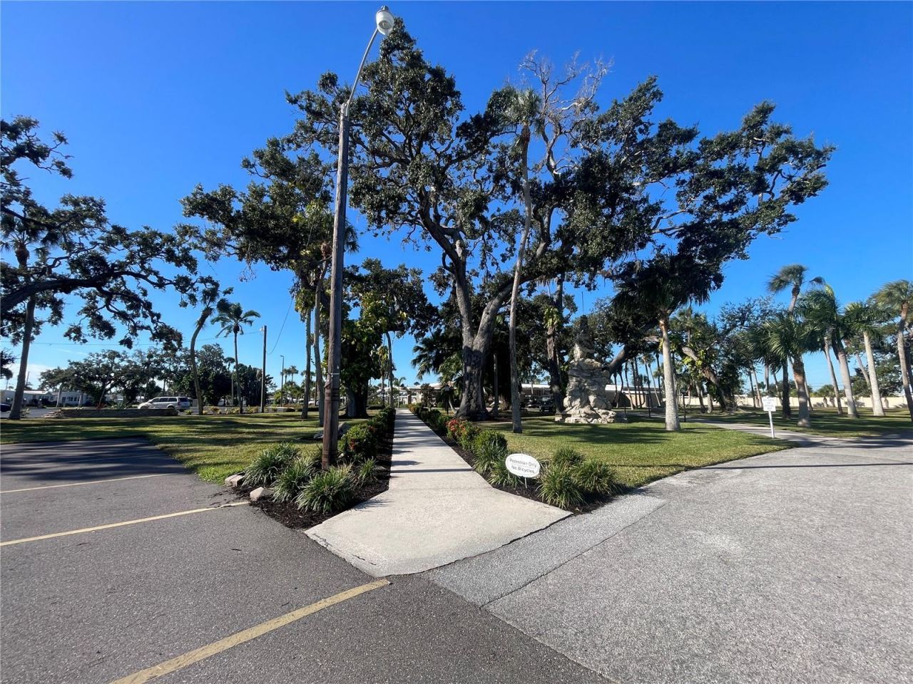 504 49th C Avenue Drive E, Bradenton, FL 34203 Photo