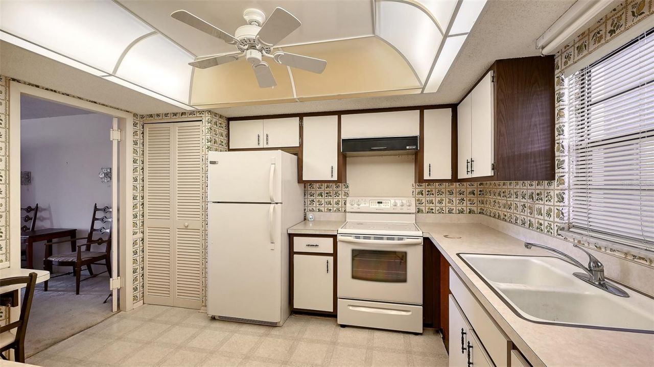 1400 1st Avenue W, Unit 304, Bradenton, FL 34205 Photo