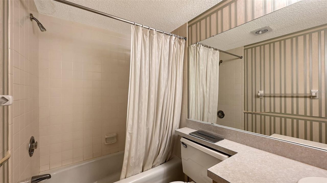 1400 1st Avenue W, Unit 304, Bradenton, FL 34205 Photo