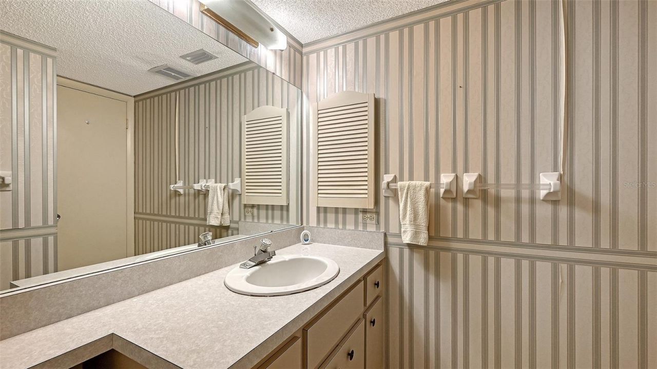 1400 1st Avenue W, Unit 304, Bradenton, FL 34205 Photo