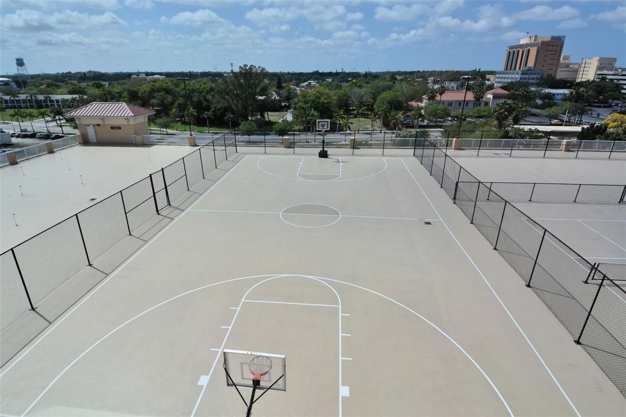 1400 1st Avenue W, Unit 304, Bradenton, FL 34205 Photo