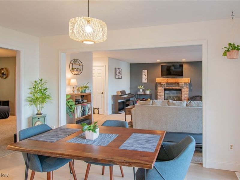 700 Stillwater Drive, Deerfield, OH 44411 Photo 12