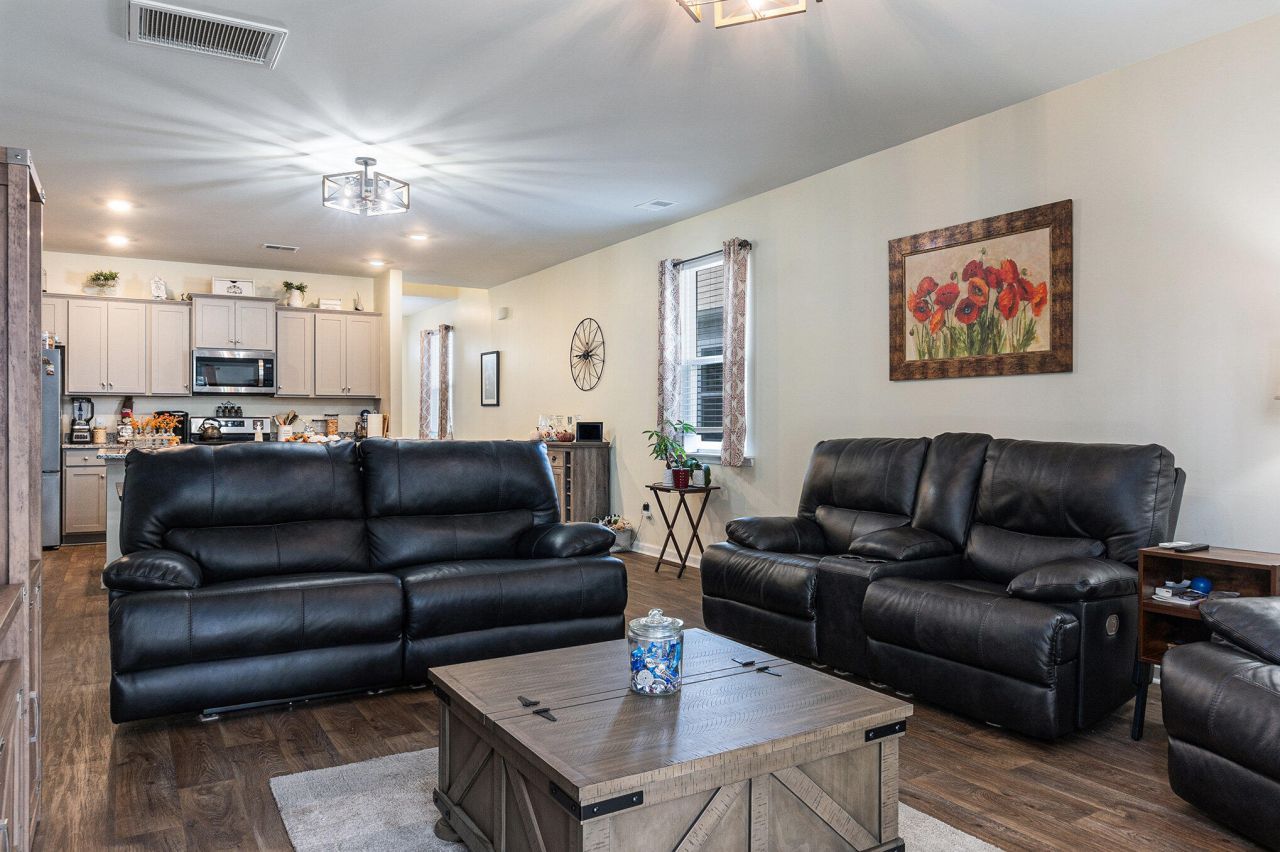 266 Sweet Cherry Lane Photo 10