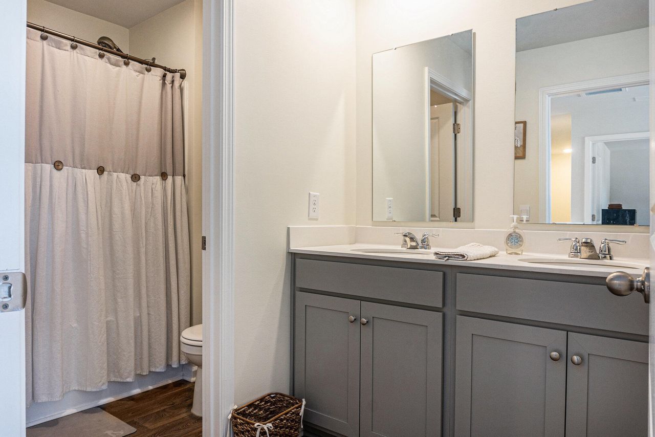 266 Sweet Cherry Lane Photo 23