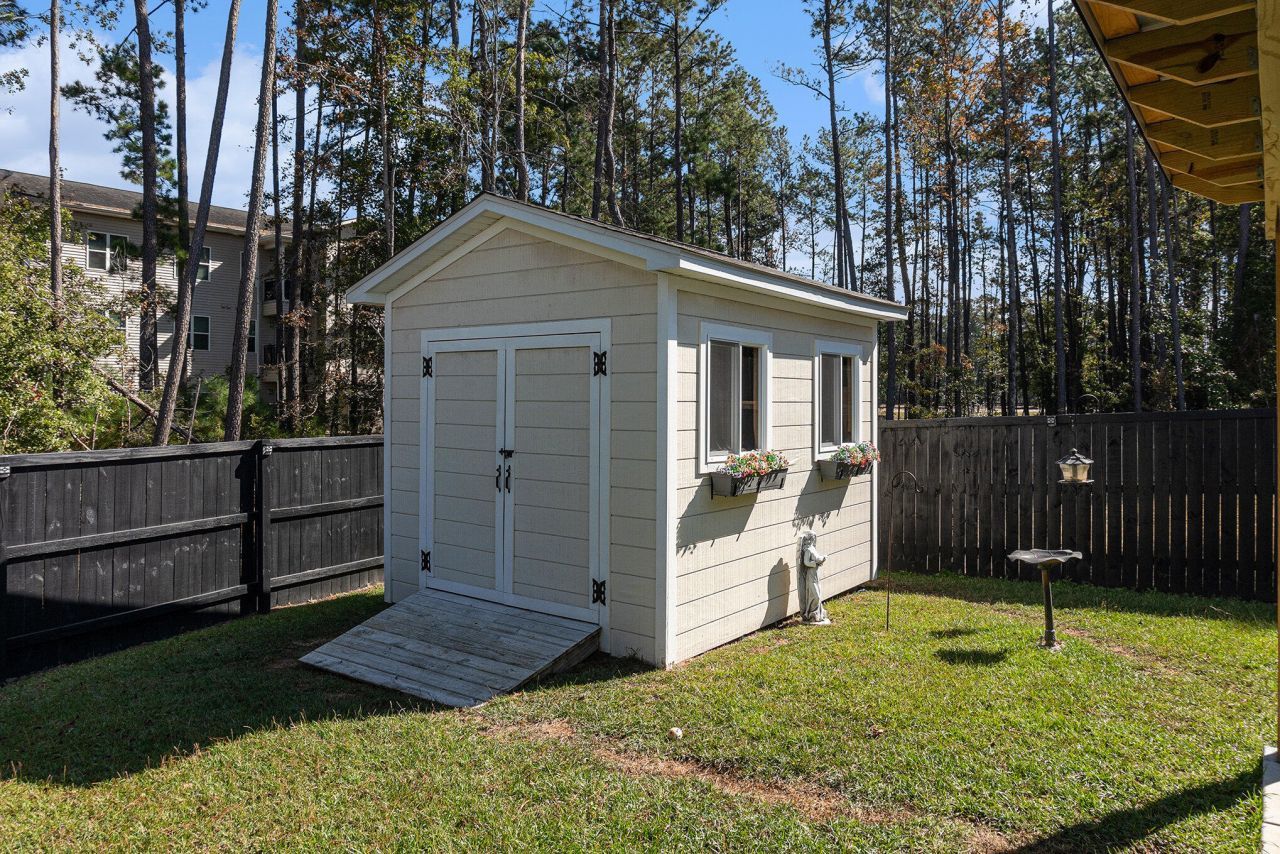 266 Sweet Cherry Lane Photo 32