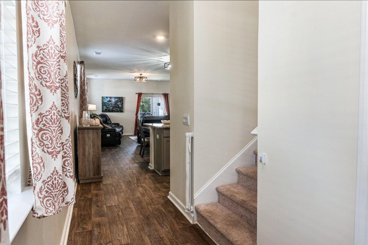 266 Sweet Cherry Lane Photo 5