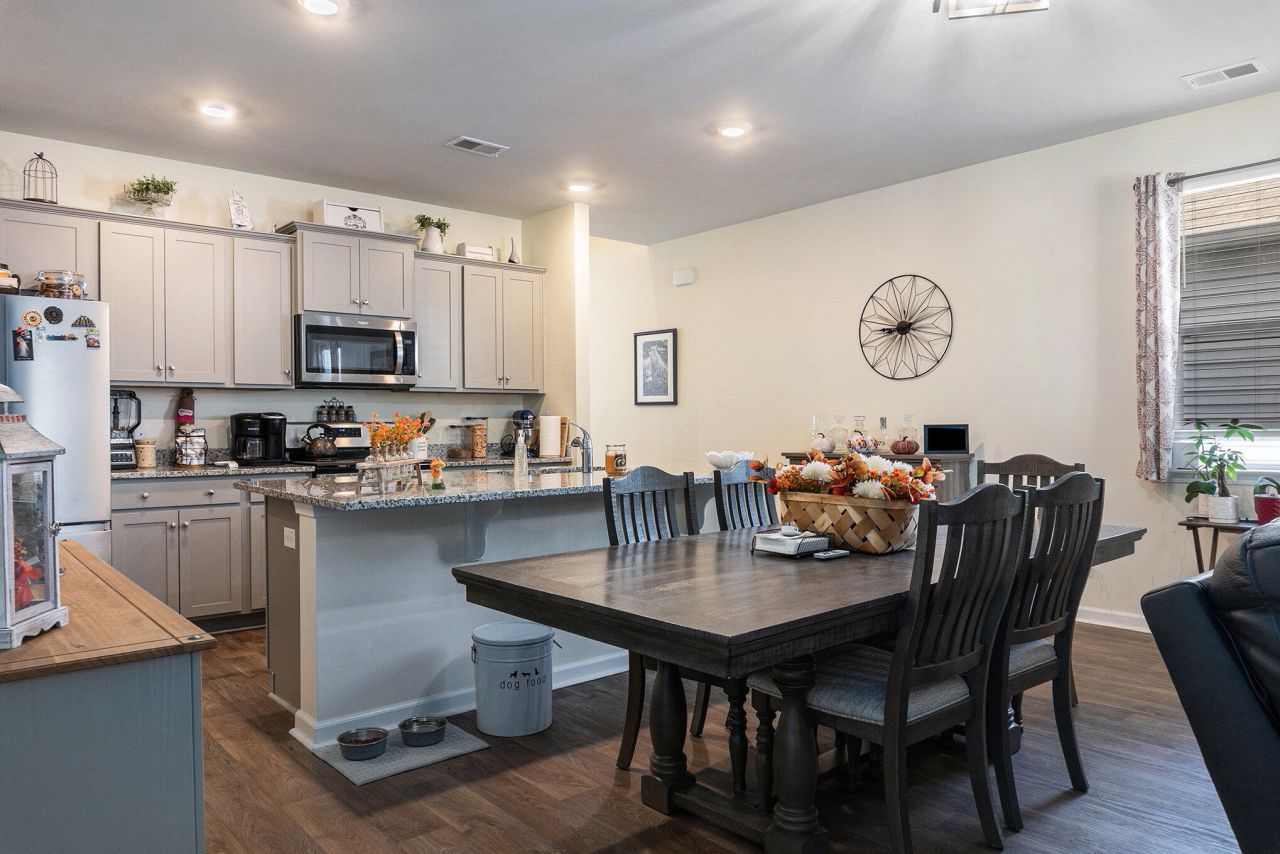 266 Sweet Cherry Lane Photo 8