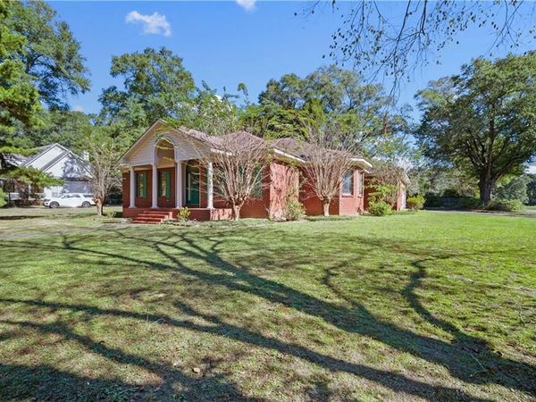 2870 Crabtree Court, Mobile, AL 36618