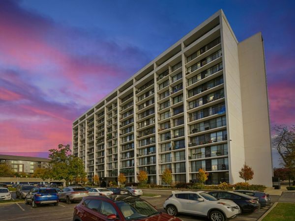 2005 S Finley Road, Unit 1202, Lombard, IL 60148