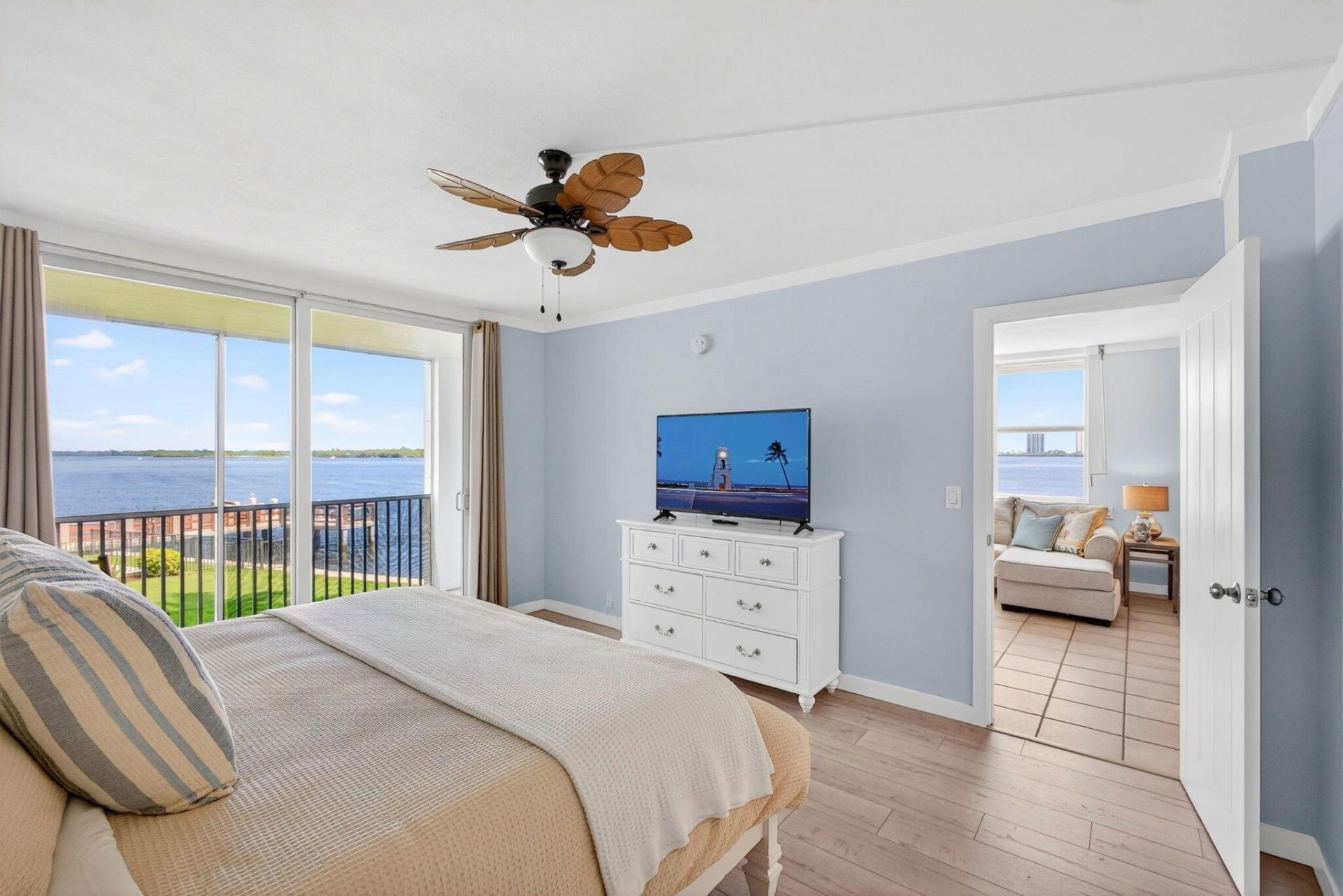 100 Paradise Harbour Boulevard, Unit 204, North Palm Beach, FL 33408 Photo