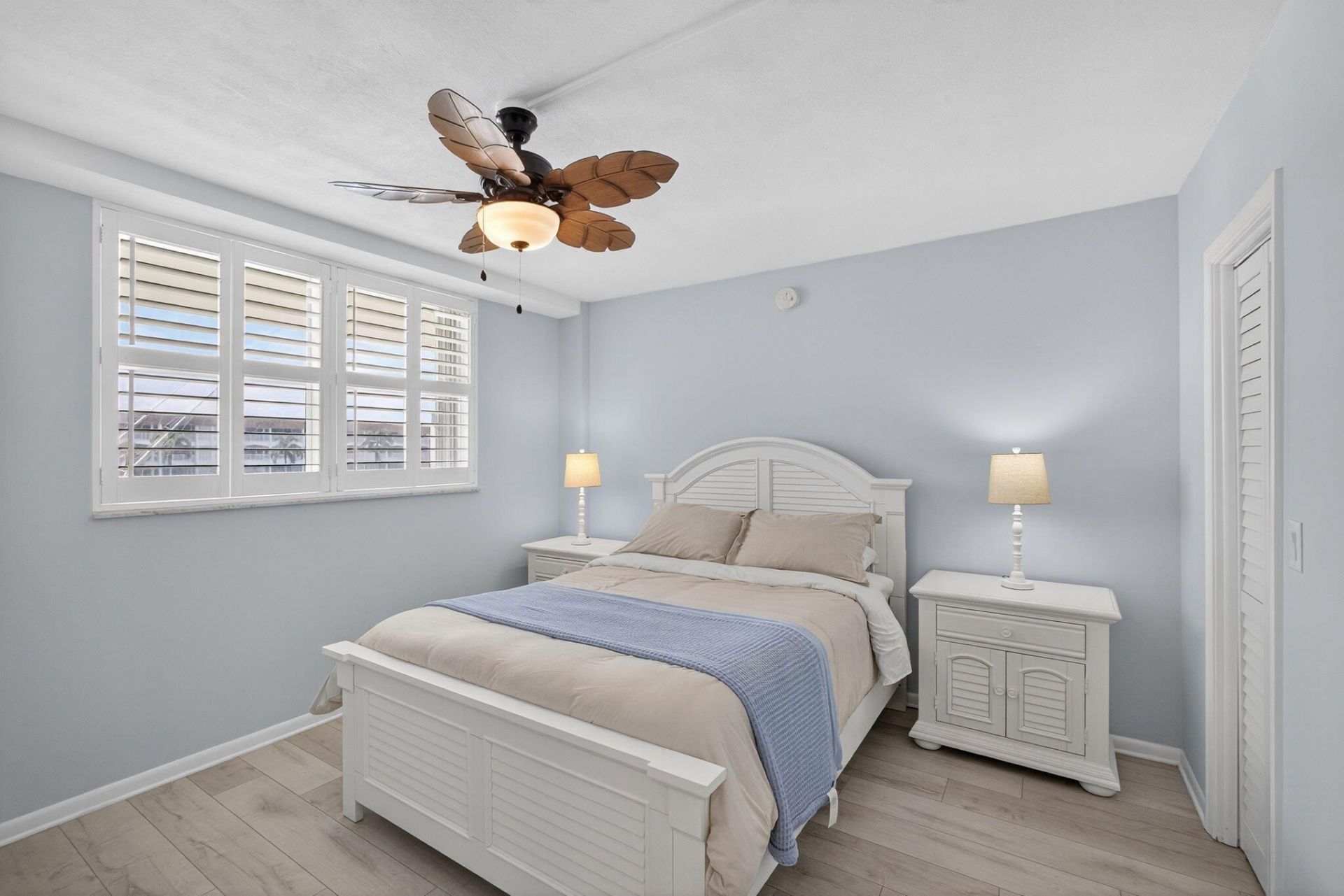 100 Paradise Harbour Boulevard, Unit 204, North Palm Beach, FL 33408 Photo