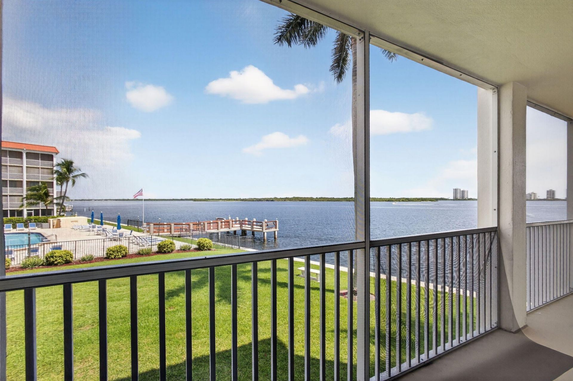 100 Paradise Harbour Boulevard, Unit 204, North Palm Beach, FL 33408 Photo