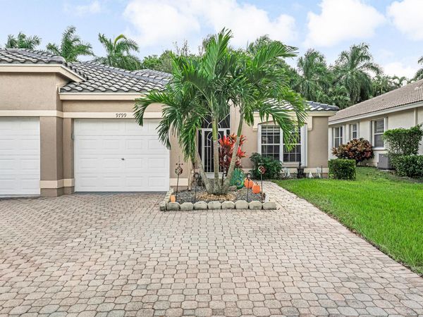9799 Crescent View Drive S, Boynton Beach, FL 33437