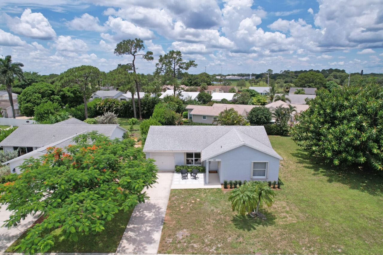 140 Village Circle, Jupiter, FL 33458 Photo