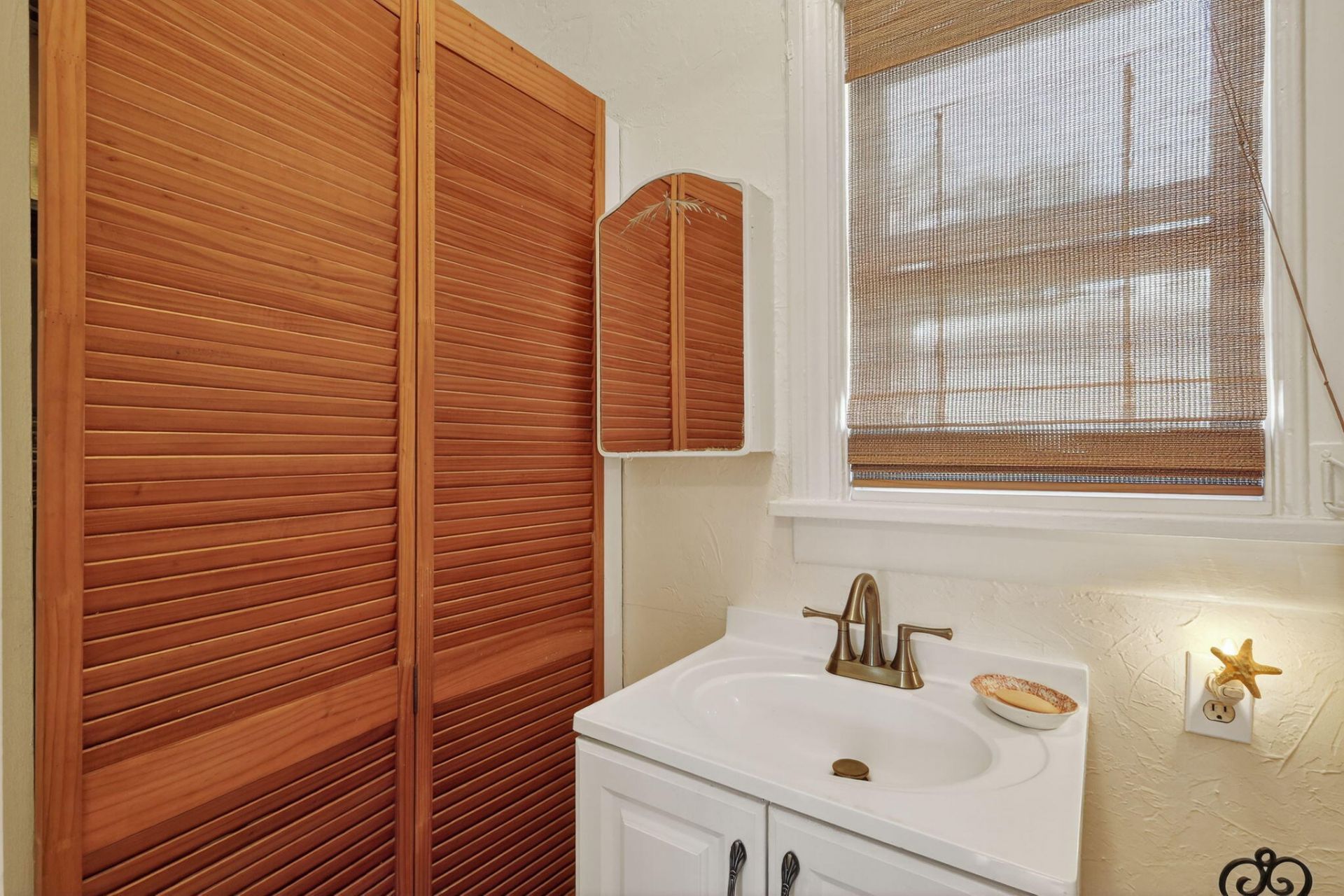 728 Avon Road, West Palm Beach, FL 33401 Photo