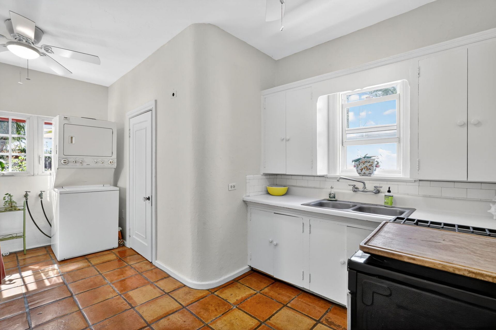 728 Avon Road, West Palm Beach, FL 33401 Photo