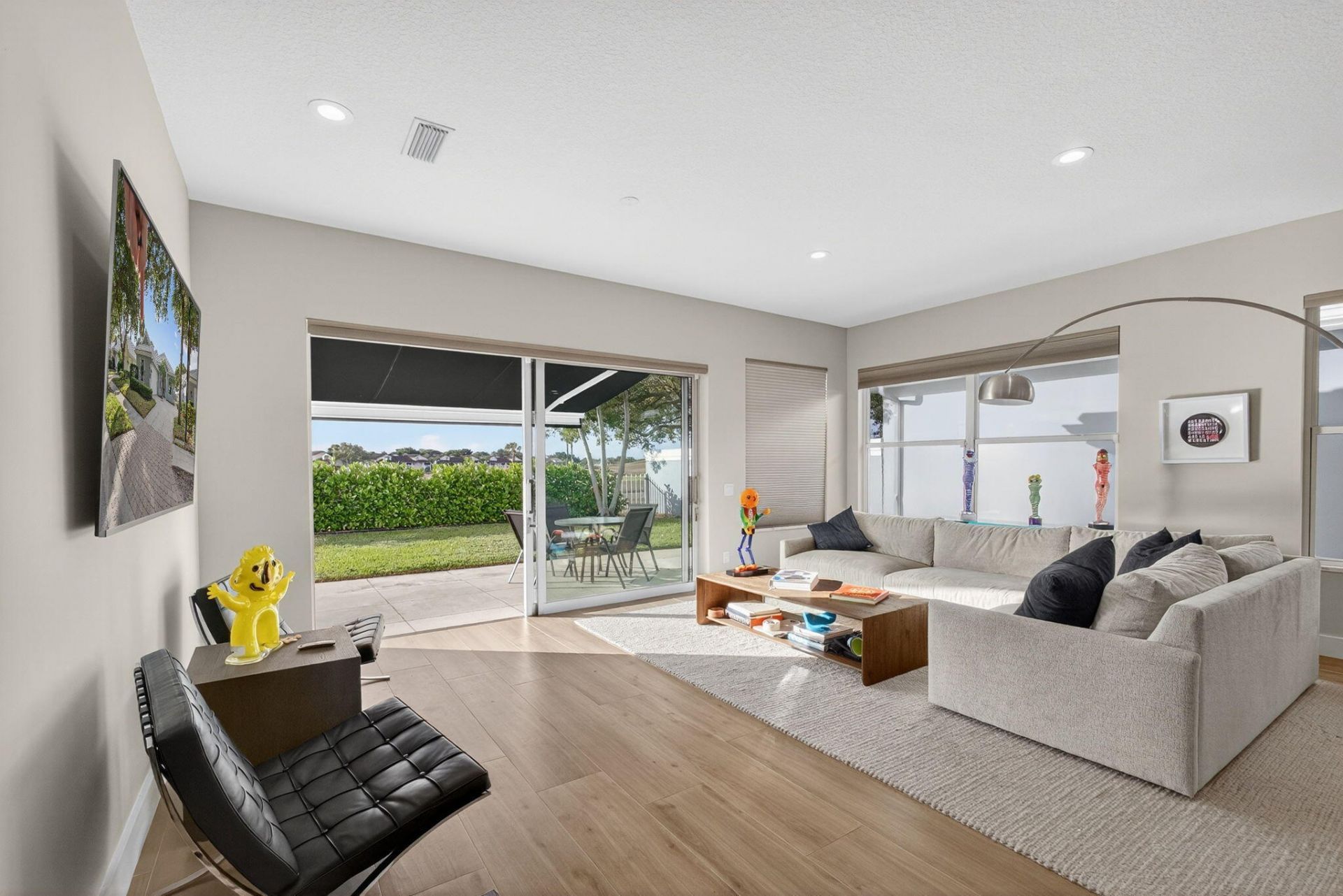 945 Bear Island Circle, West Palm Beach, FL 33409 Photo