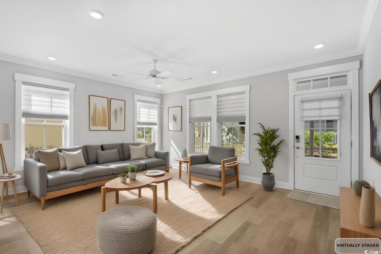 889 Hillmoore Ct. Photo 10