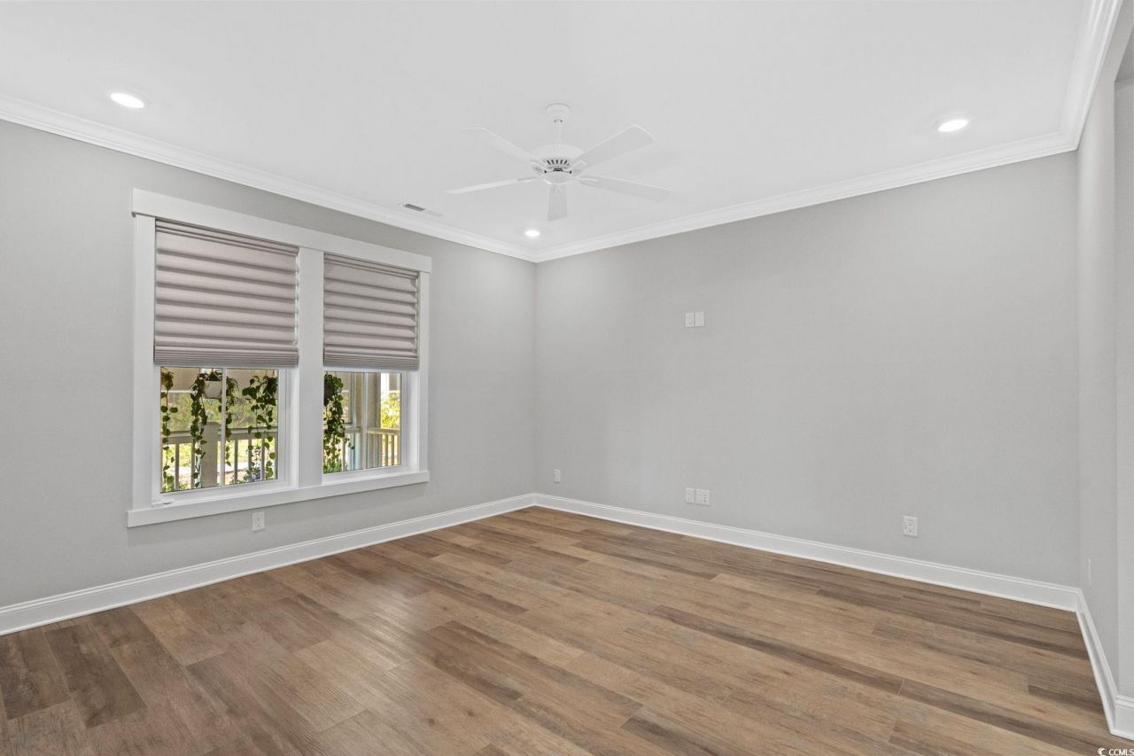 889 Hillmoore Ct. Photo 17