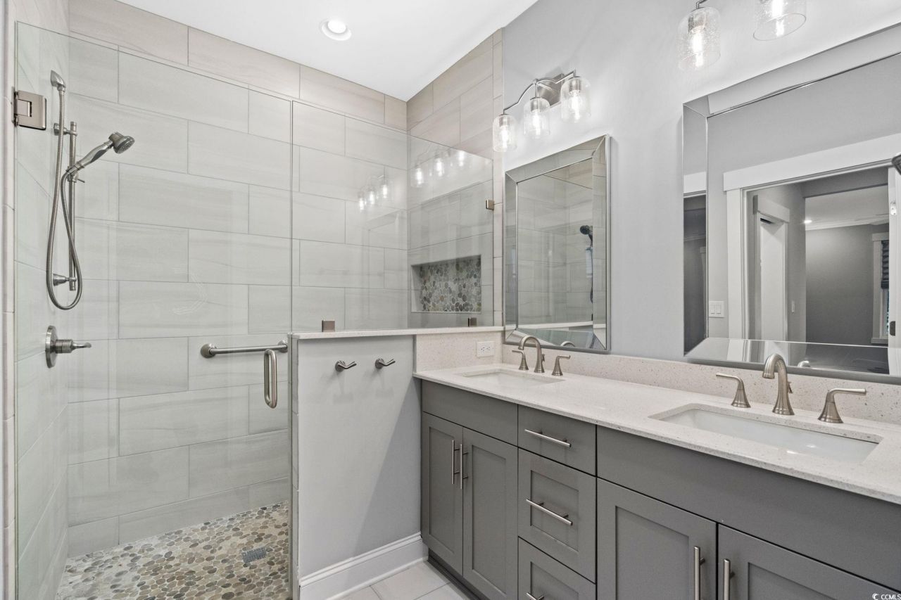 889 Hillmoore Ct. Photo 21